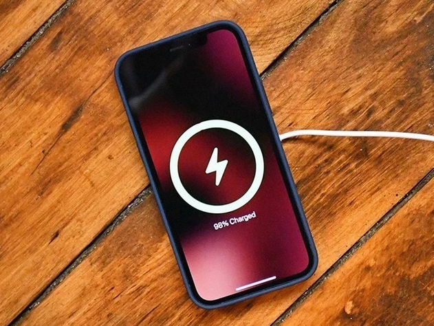 东升镇苹果手机维修分享iPhone 12可以随便充电吗 